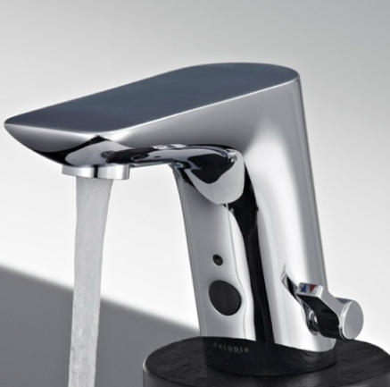 Электронный смеситель для раковины Kludi Balance хром 5210005