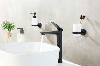 Смеситель для раковины Lemark Bronx LM3709BL с донным клапаном чёрный