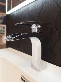 Смеситель для раковины AltroBagno Cascata 0110 Cr