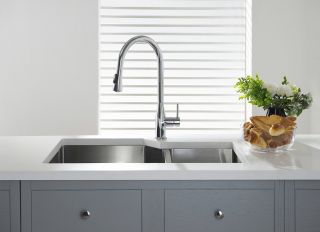 Смеситель для кухни Timo Saona с выдвижной лейкой хром 2336/00FL